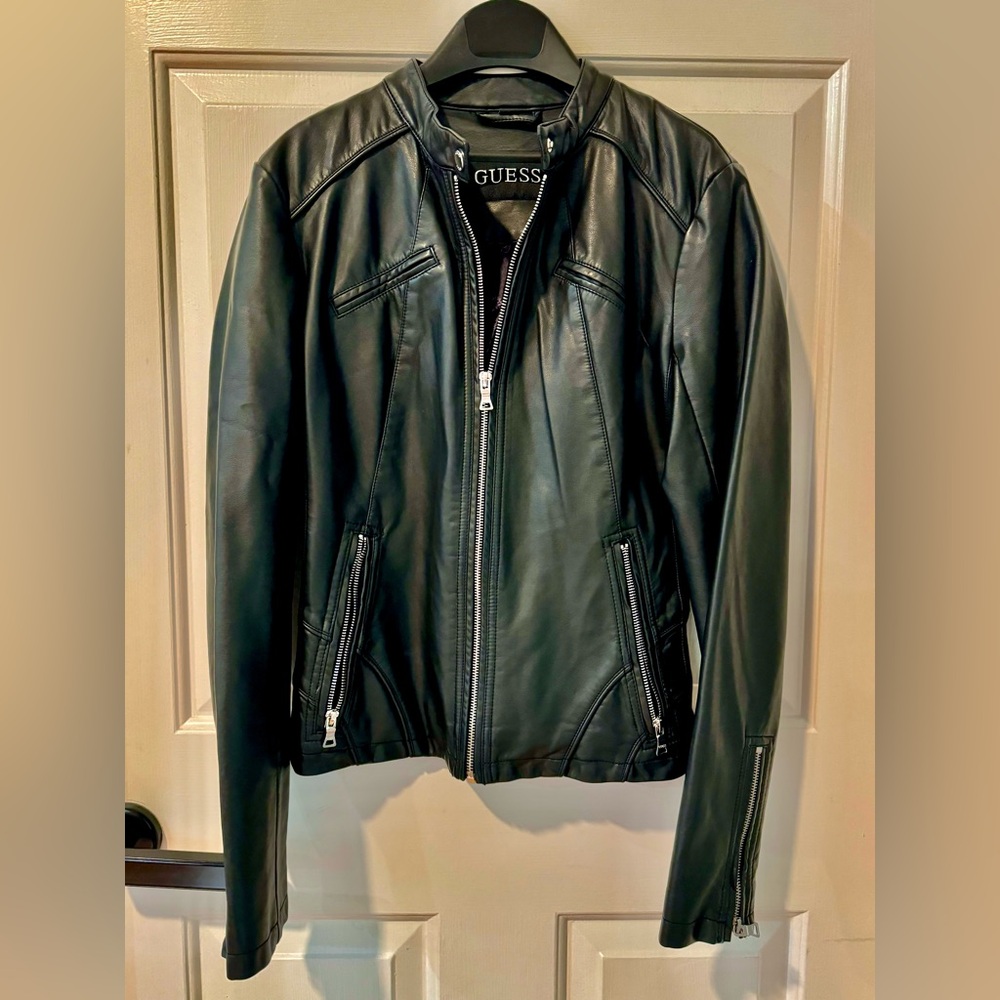 Guess fashion Faux leather bomber style Jacket. Juniors M Black like new